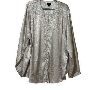 Torrid women’s size 4 ivory on ivory print long sleeve silky holidays v neck top